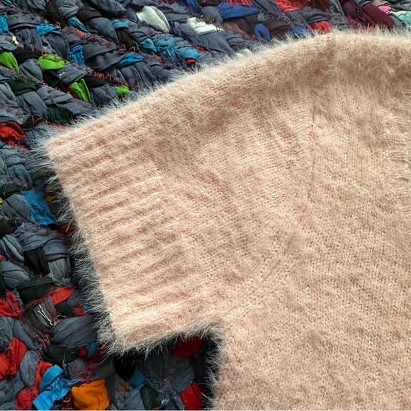 RVCA Pink Fuzzy Cropped Short Sleeve Sweater Women's Size Small Preppy Girly - Picture 6 of 16